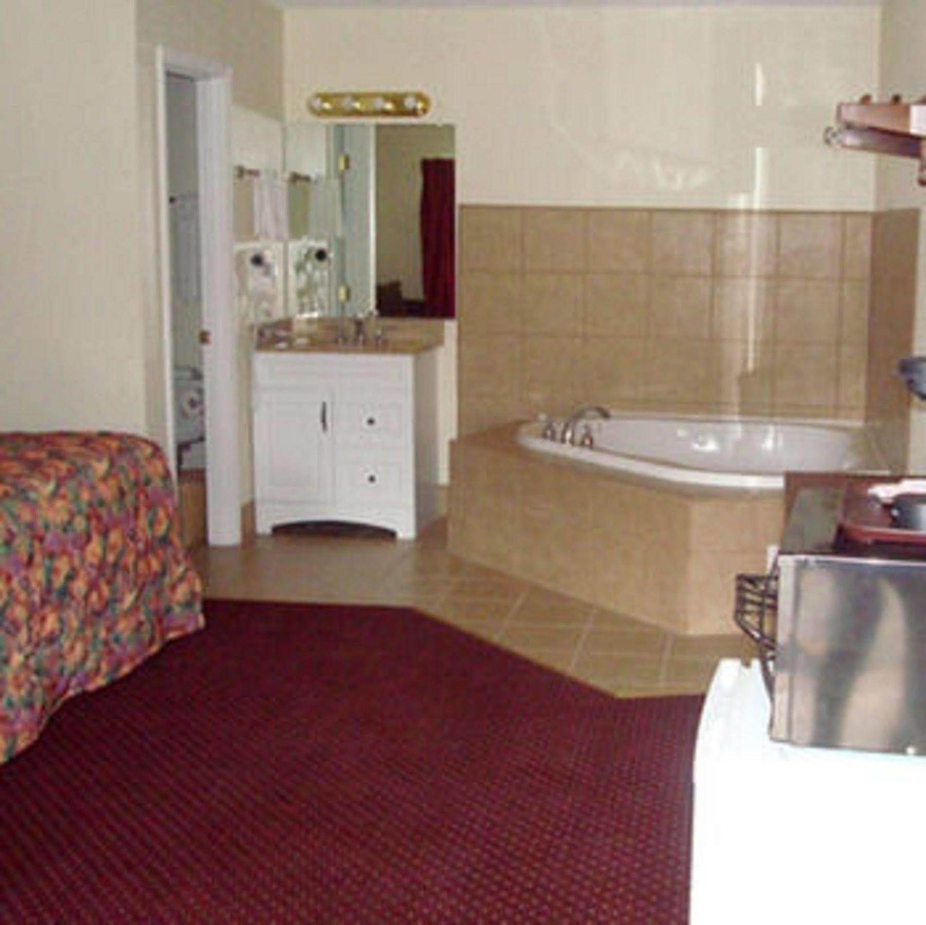 The Whispering Pines Motel- Whitestone White Stone Værelse billede